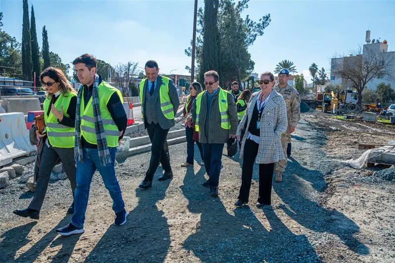 Members and co-chairs of the Technical Committee on Crossings